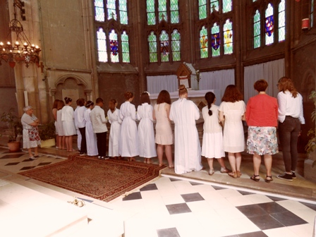 2018 St Sacr chant face au st Tabernacle